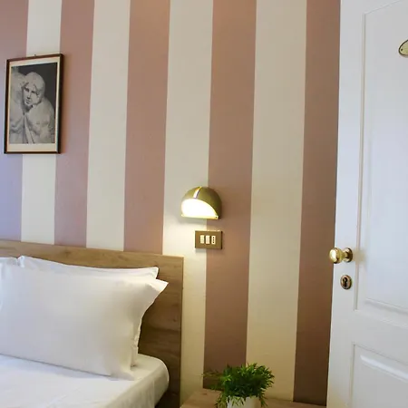 Roi Hotell