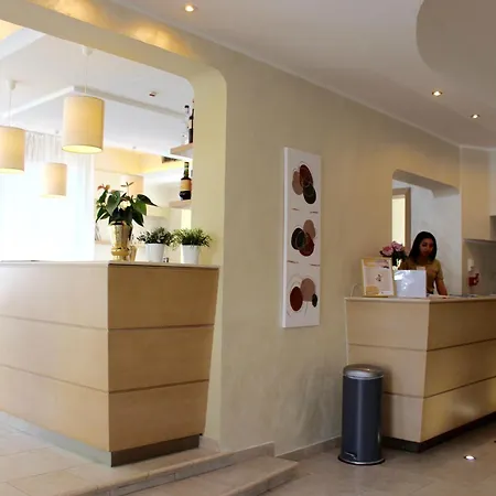Roi Hotell