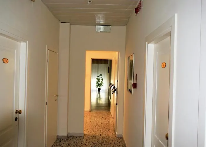 Roi Hotel 3*