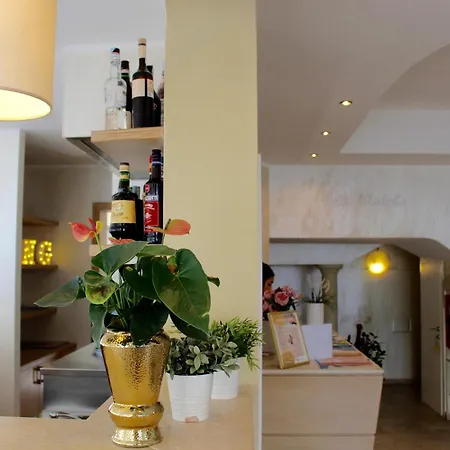 Hotel Roi 3*